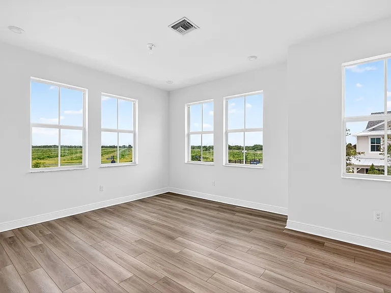 7932 SW Ann St — Photo 26