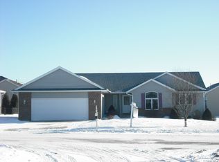 515 2nd St SE, Plainview, MN 55964
