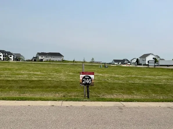 4989 Silo Prairie Dr, Waunakee, WI 53597