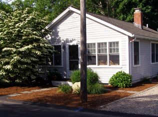 76 Prospect Ave, Pocasset, MA 02559