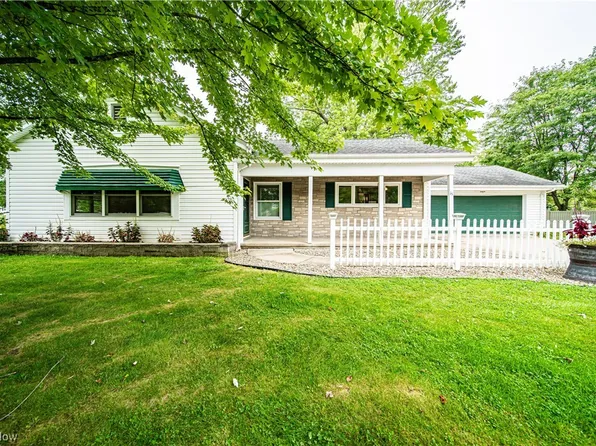 15 N Market St, Jefferson, OH 44047