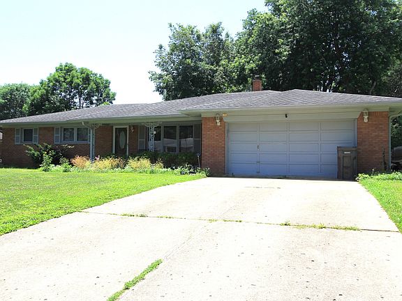 2nd image of 801 Reda Rd