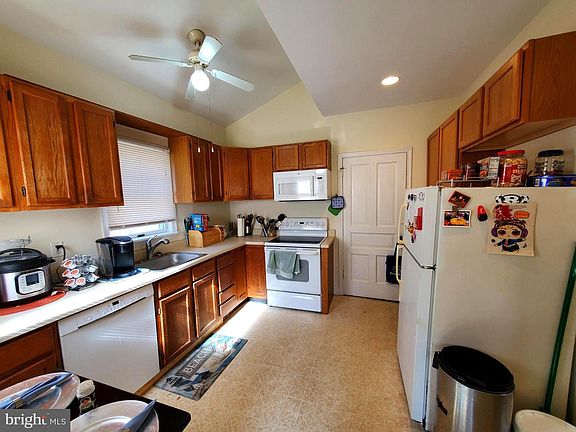 3rd image of 3714 Norwood Ave