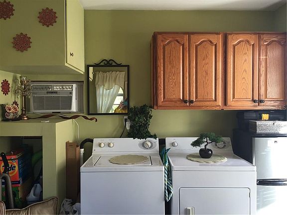 4th image of 6935 Amanda Vista Cir