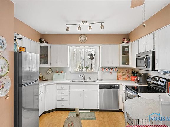 4th image of 3407 Piper Dr