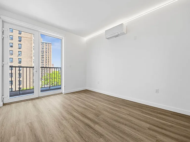 100 Sullivan Pl #601 — Photo 13