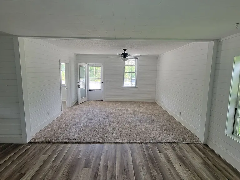 9156 Crossville Hwy — Photo 4