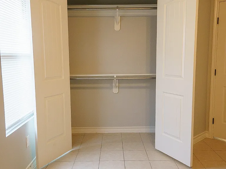 406 E 3rd St #10 — Photo 8