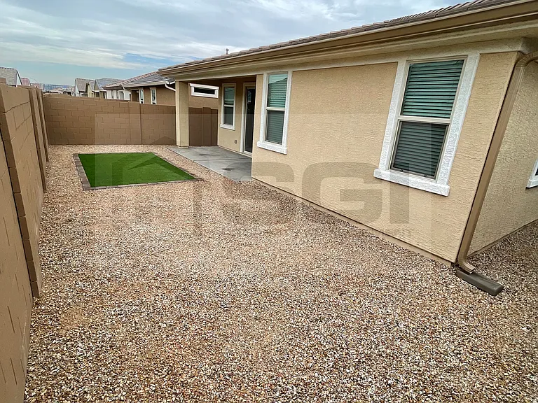 8911 W Bethany Heights Dr — Photo 21
