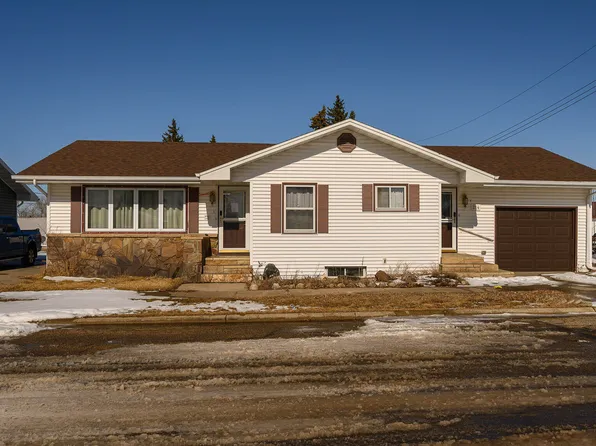 214 Avenue F E, Napoleon, ND 58561