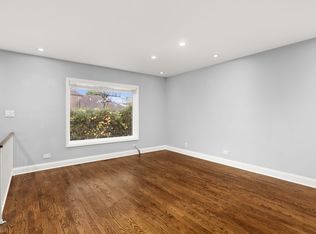 7555 N Waukegan Rd, Niles, IL 60714