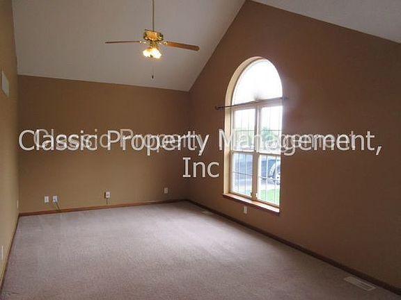 2nd image of 19511 Ironwood Dr