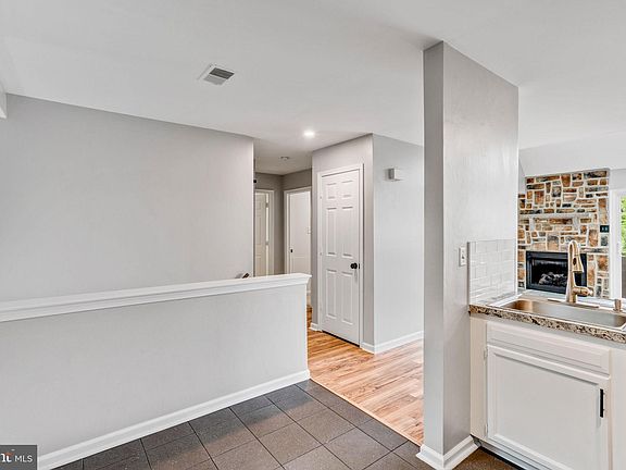 4th image of 315 Wexford Ct #315