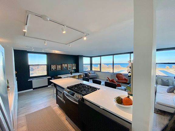 3rd image of 3440 N Lake Shore Dr APT 10A