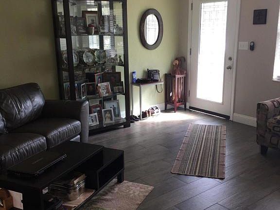 2nd image of 404 Baywood Cir