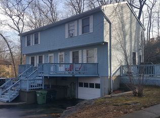 843 Gungywamp Rd, Groton, CT 06340