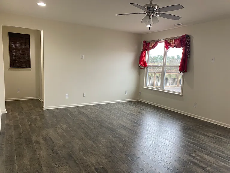 2630 Sheek Rd — Photo 36