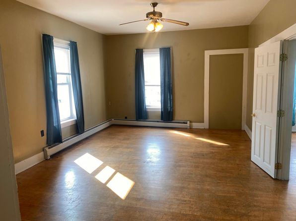 264 Main St N #1