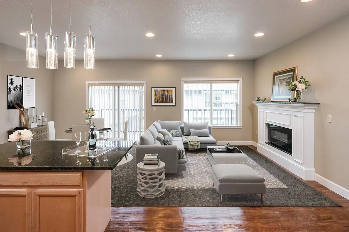 Building Photo - 18399 Shady Hollow Way