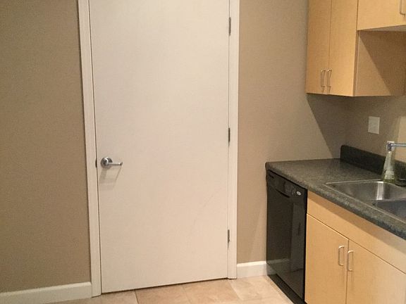 4th image of 201 S College Ave APT 102
