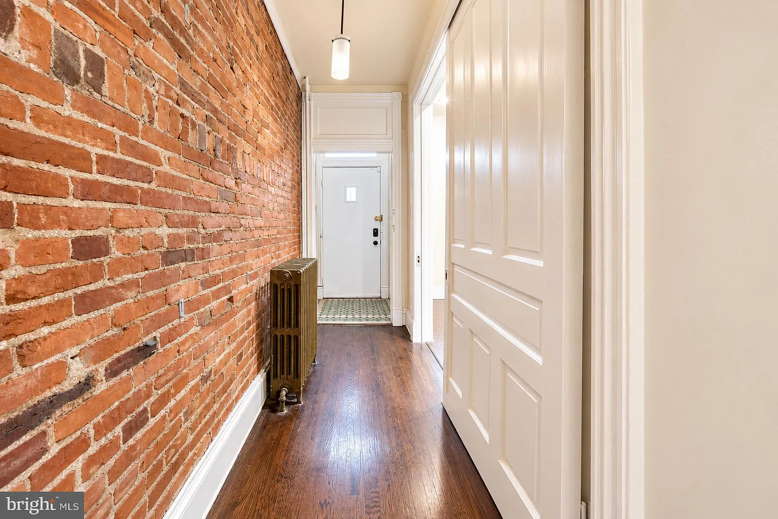 3 bed, 2.0 bath, 1742 sqft, $3,499 — Photo 3