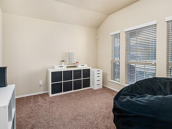 5th image of 1215 Coleman Dr