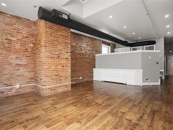 3rd image of 700 Broadway Blvd #511