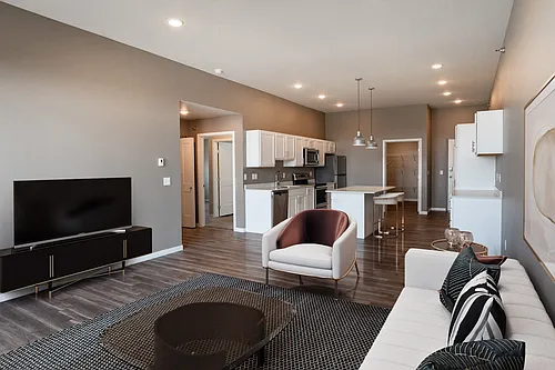 29 West Photo 1