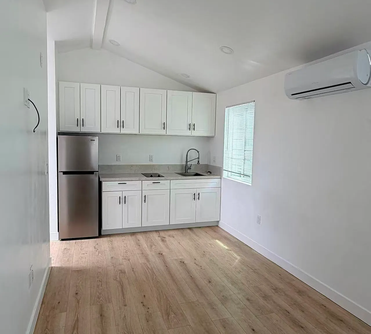 Studio, 266 sqft, $1,650 — Photo 1