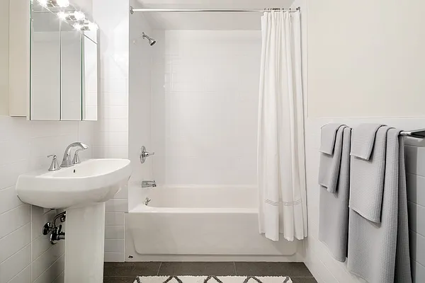 Rented by Corcoran | media 20