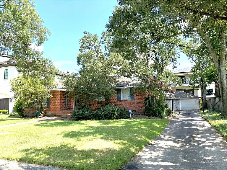3115 Glen Haven Blvd — Photo 2