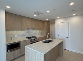 626 Claremont St #1102, Coquitlam, BC