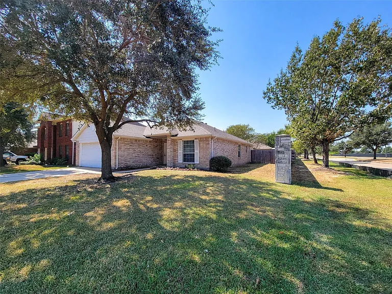 9319 Knockomie Ct — Photo 35