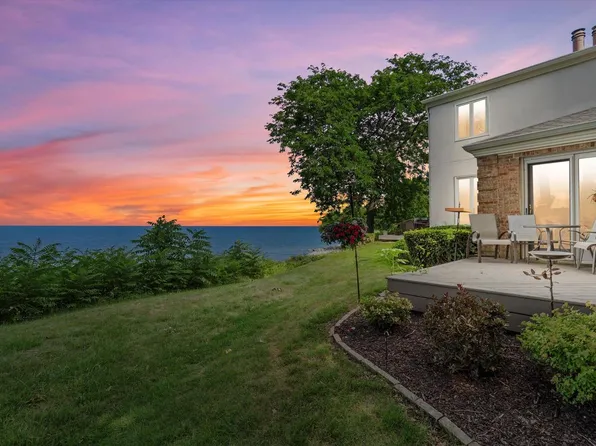 700 Waters Edge ROAD #5, Racine, WI 53402