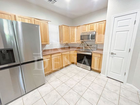 2nd image of 11500 E Cochise Dr Unit 1007