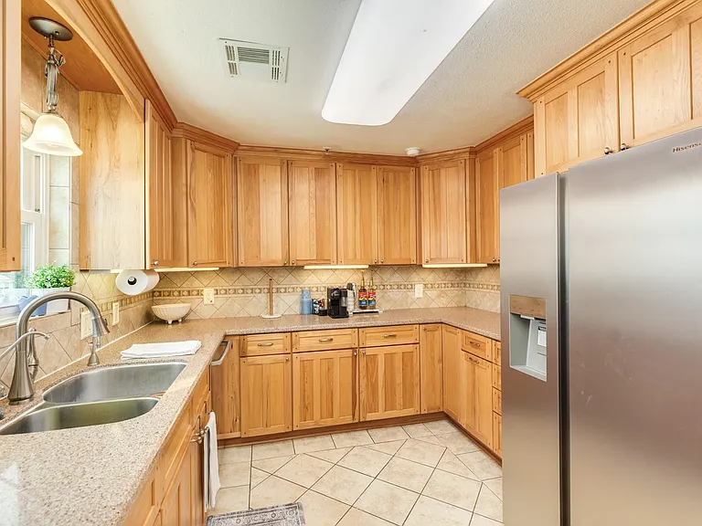 411 Sailfish St #101 — Photo 12