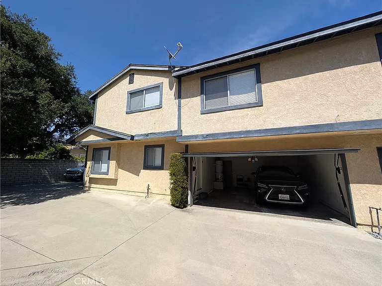 529 E Colorado Blvd #D — Photo 43