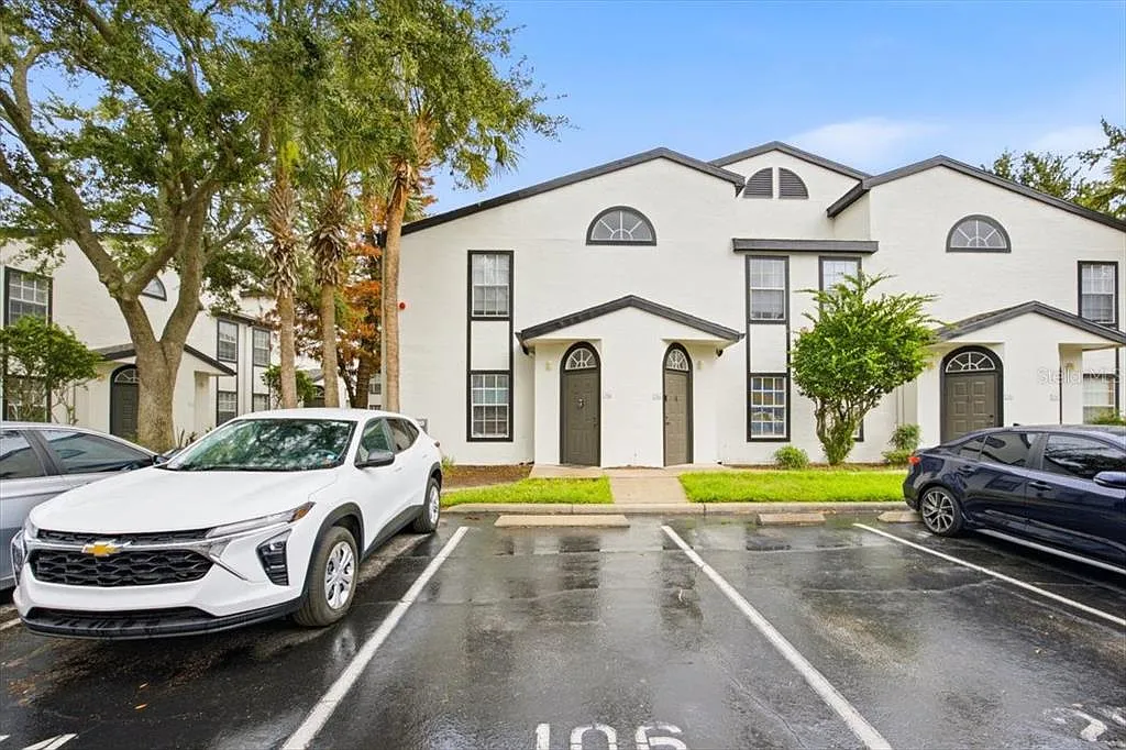 2 bed, 2.0 bath, 1078 sqft, $1,650 — Photo 1