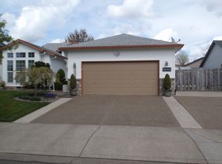 19228 Carmelita Dr, Oregon City, OR