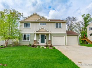 409 Green Ridge Dr, Caledonia, MI 49316