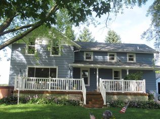 W578 E River Dr, Oconomowoc, WI 53066