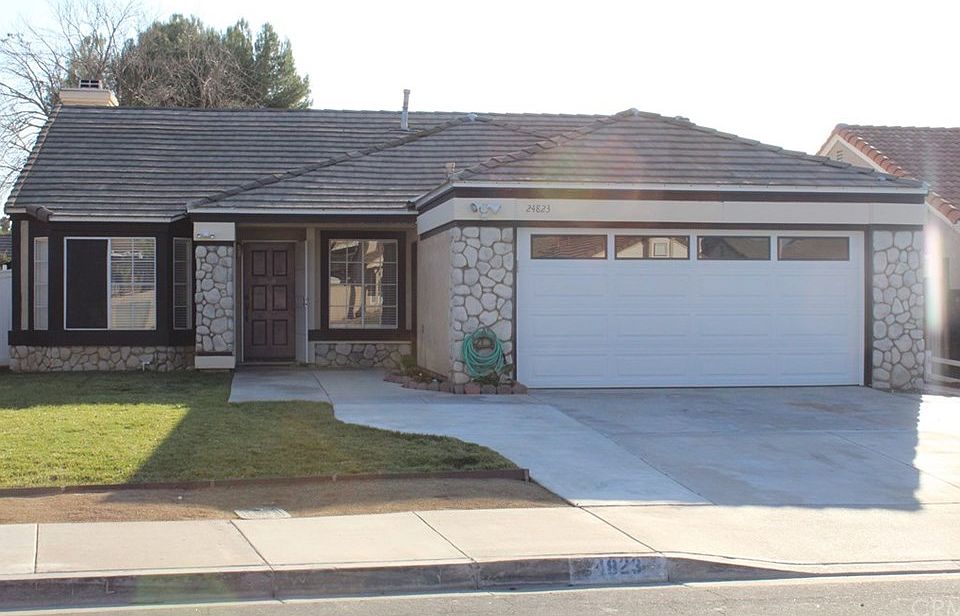 1st image of 24823 Hollyleaf Ln