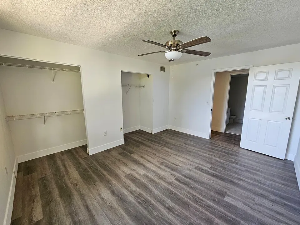 12148 Saint Andrews Pl #201