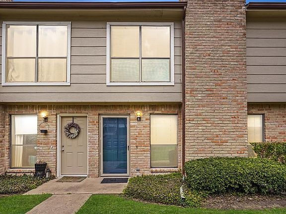 2nd image of 2110 Wilcrest Dr APT 103
