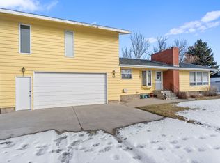 1471 Country Home Ln, Great Falls, MT 59405