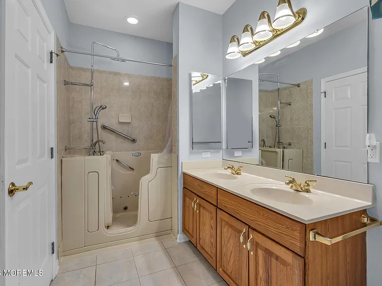 1 Evans Ct — Photo 24