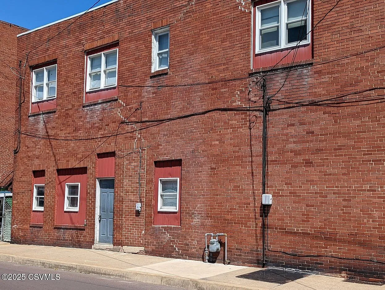 2 bed, 650 sqft, $850 — Photo 1