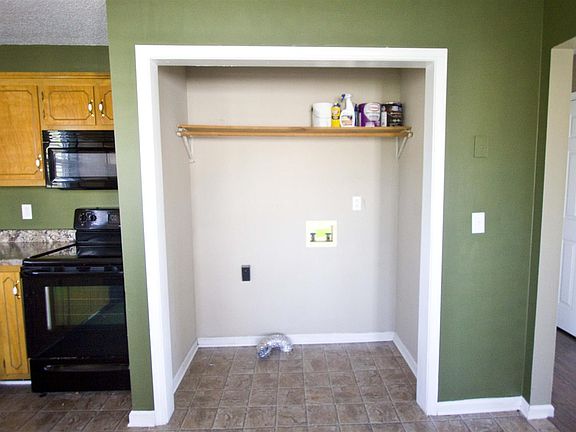 4th image of 1201 Carol Dr