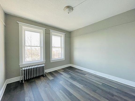 5th image of 104 Romaine Ave #8AB