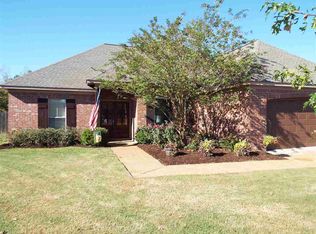 104 Lynwood Ct, Canton, MS 39046